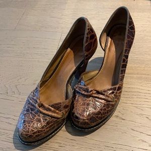 Anthropologie Schuler & Son’s Brown faux crocodile block heels